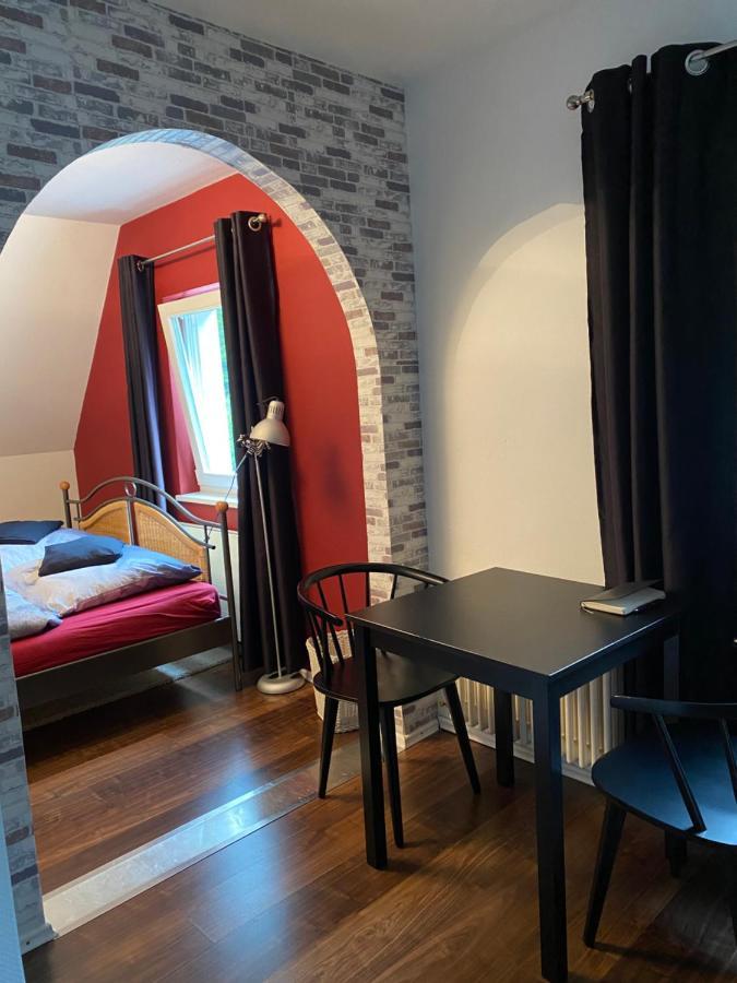Ein Appartement Und Ein Komfortzimmer In Malsch, Zwischen Karlsruhe, Rastatt Und Baden-Baden Malsch  エクステリア 写真
